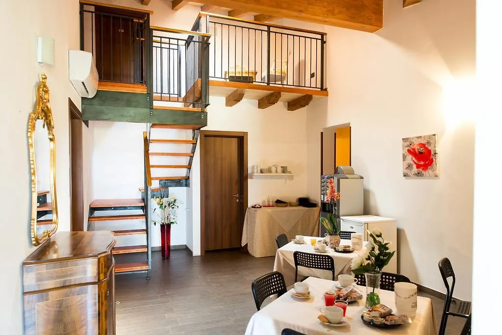 Affittacamere La Palazzina Cavalcaselle Country house